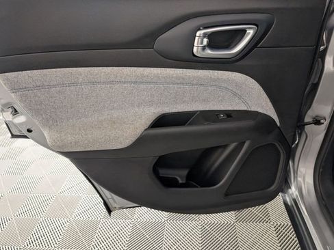 Used 2023 Jeep Compass Sport image 26