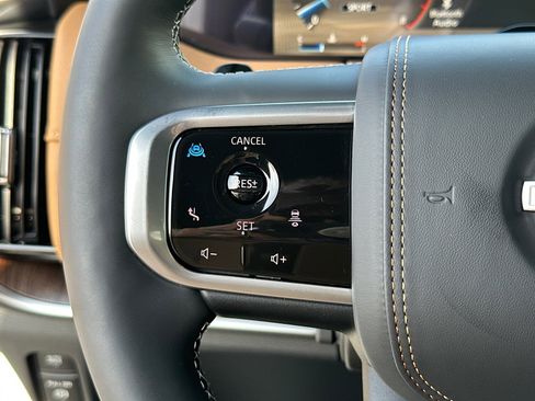 Certified 2026 Nissan Armada Platinum Reserve image 31