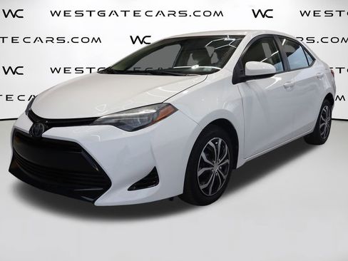 Used 2018 Toyota Corolla LE image 43