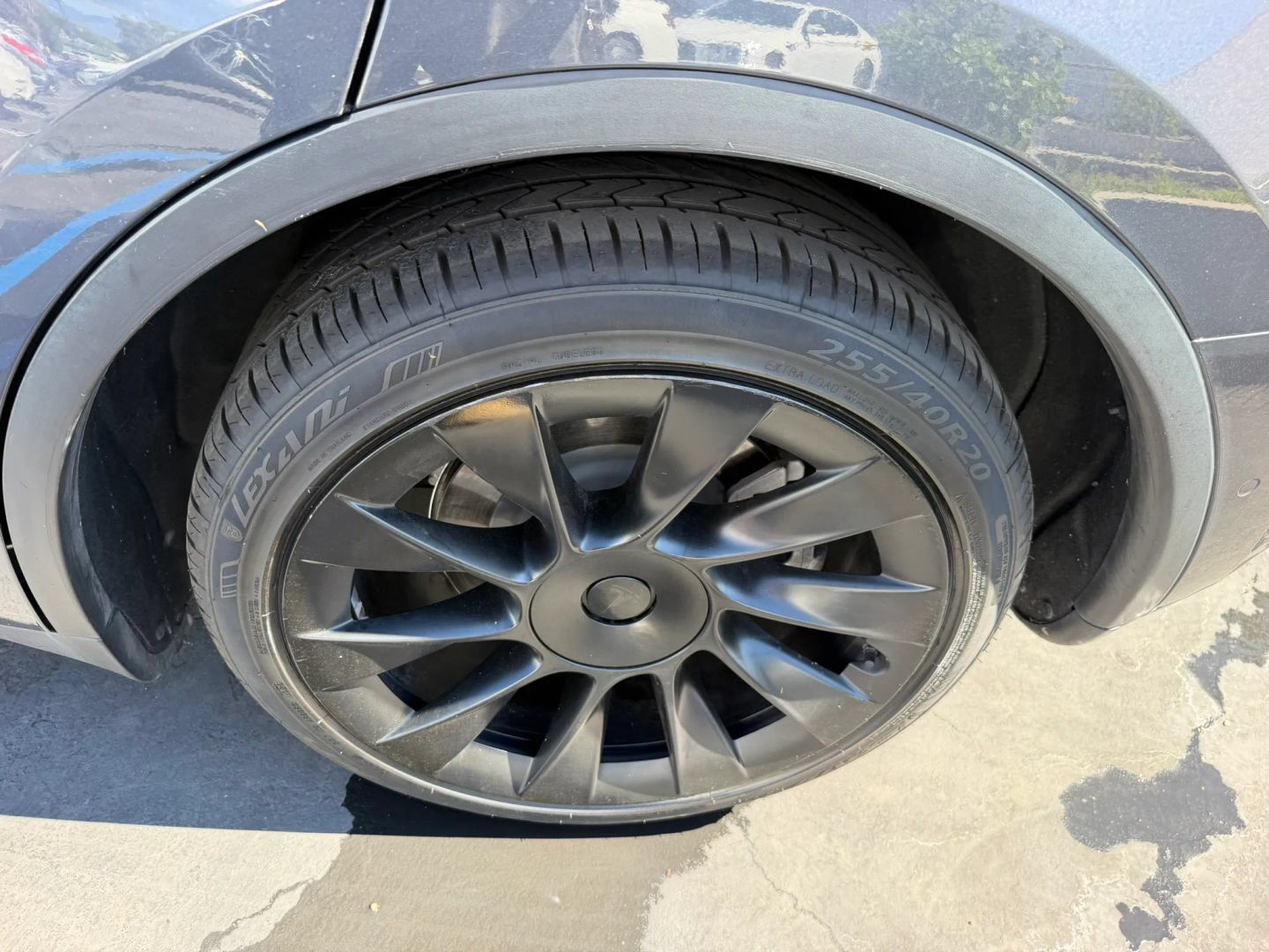 Used 2021 Tesla Model Y Long Range AWD/4WD image 31