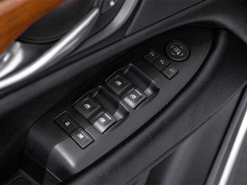 Used 2020 Cadillac Escalade Premium Luxury image 48