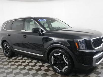 Used 2023 Kia Telluride EX w/ EX Captain's Chair Package