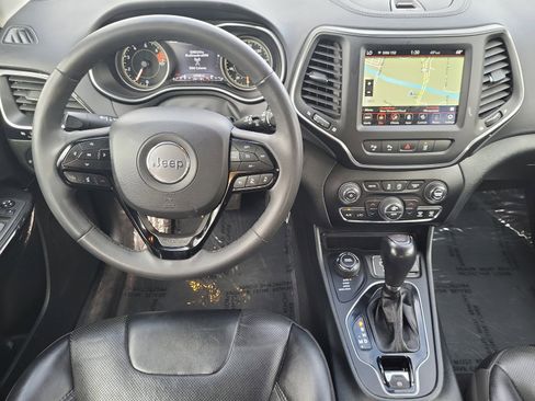 Used 2023 Jeep Cherokee Altitude Lux image 25