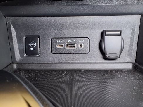 Used 2025 Nissan Sentra SV w/ All-Weather Package FWD image 6
