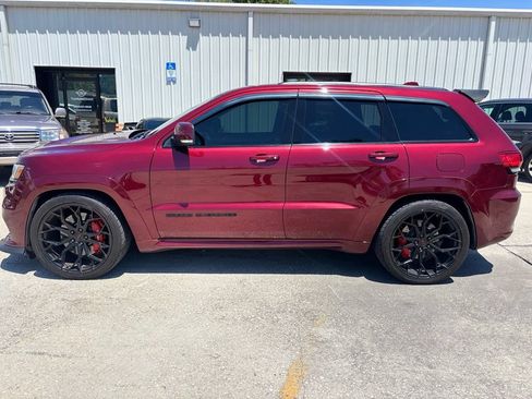 Used 2019 Jeep Grand Cherokee SRT w/ Trailer Tow Group IV AWD/4WD image 2
