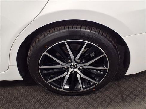Used 2024 Toyota Camry SE image 27