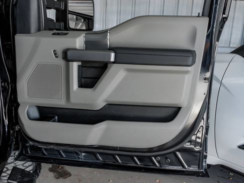 Used 2019 Ford F250 XLT w/ XLT Premium Package AWD/4WD image 44