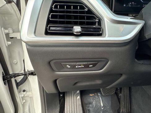 Certified 2025 BMW X5 xDrive50e image 29