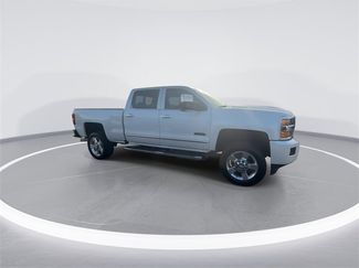 Used 2019 Chevrolet Silverado 2500 High Country w/ Duramax Plus Package video 2