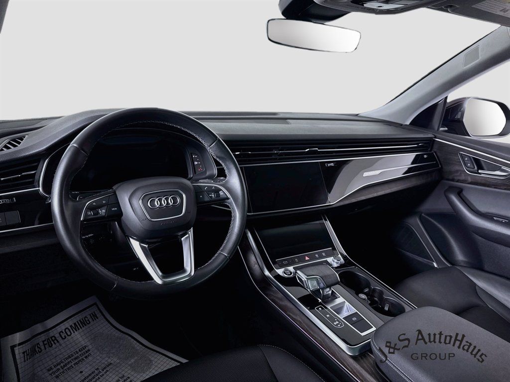 Used 2022 Audi Q8 Premium Plus w/ Premium Plus Package AWD/4WD image 30