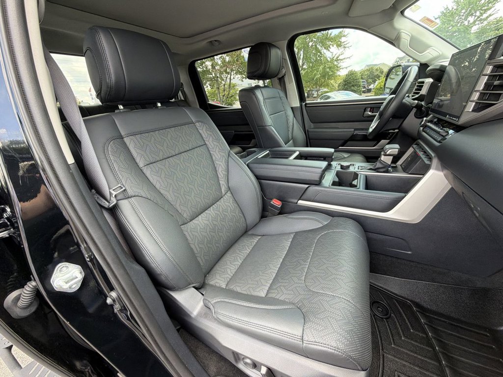Used 2024 Toyota Tundra Limited AWD/4WD image 29