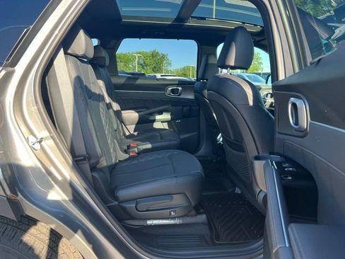 Used 2026 Kia Sorento SX Prestige AWD/4WD image 12