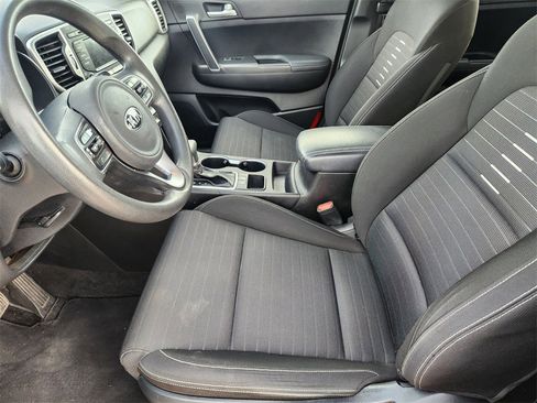 Used 2018 Kia Sportage LX image 12