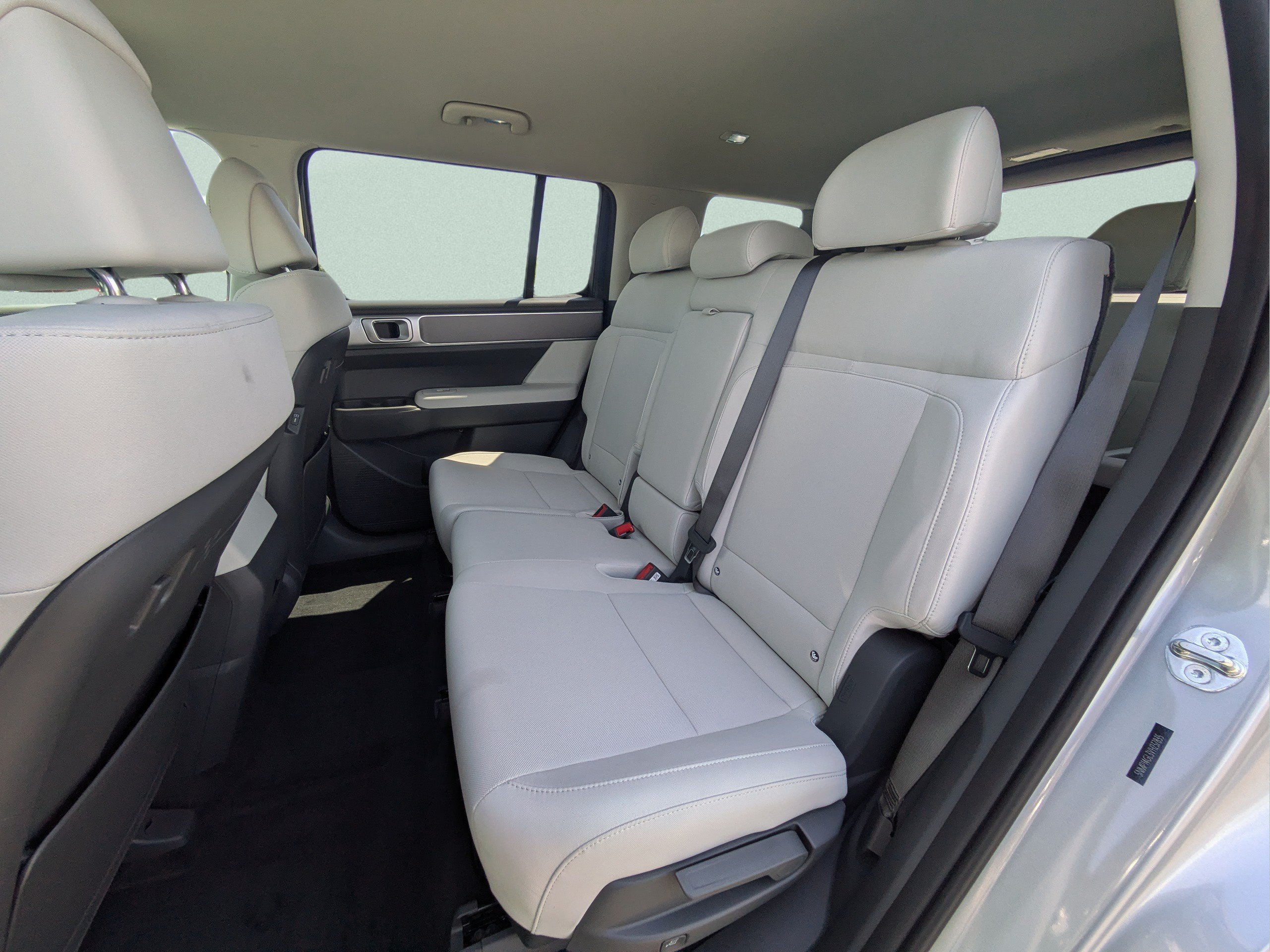 New 2027 Hyundai Santa Fe SE FWD image 14