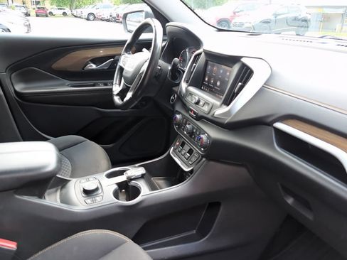 Used 2020 GMC Terrain SLE w/ Driver Convenience Package AWD/4WD image 8