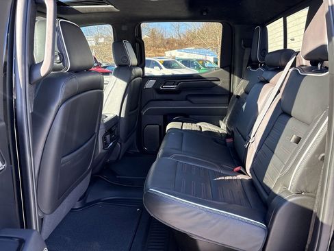 Certified 2024 GMC Sierra 1500 AT4X image 29