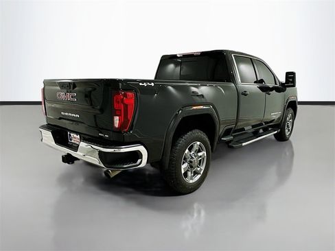 Used 2025 GMC Sierra 2500 SLE w/ Preferred Package image 7