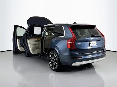 Used 2022 Volvo XC90 T6 Momentum w/ Advanced Package AWD/4WD image 24