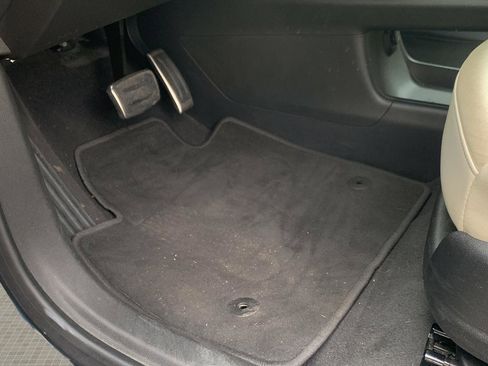 Used 2021 Cadillac XT6 Sport image 18