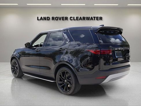 New 2025 Land Rover Discovery S image 3