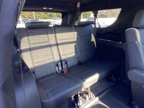 Used 2025 Cadillac Escalade ESV Sport Platinum w/ LPO, ONYX Package image 25