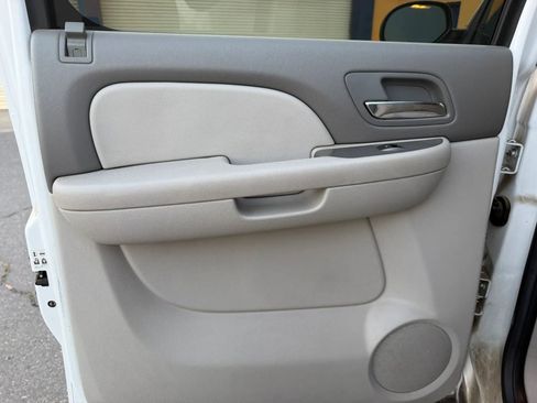 Used 2008 Chevrolet Avalanche LS image 12