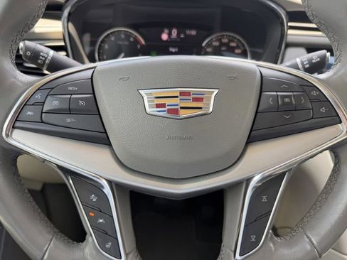 Used 2020 Cadillac XT5 Premium Luxury FWD image 33