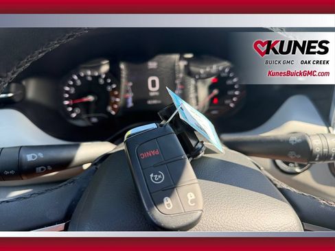 Used 2025 Jeep Compass Limited AWD/4WD image 34