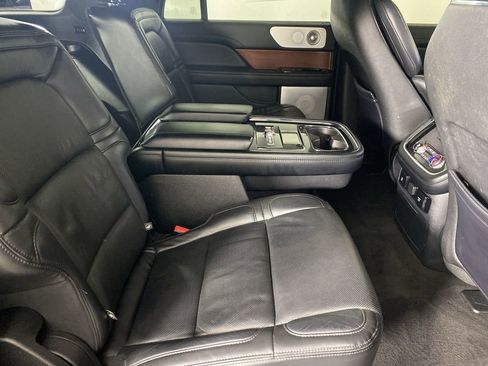 Used 2020 Lincoln Navigator L Reserve w/ Equipment Group 208A Reserve image 29