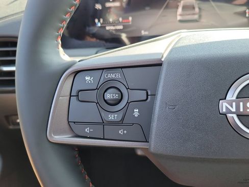 New 2026 Nissan Sentra SR w/ Floor Mat Package FWD image 6