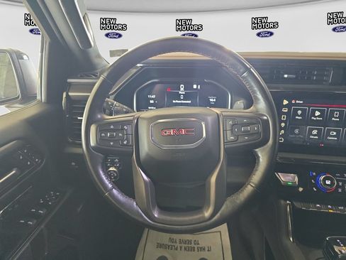 Used 2022 GMC Sierra 1500 AT4 w/ AT4 Preferred Package AWD/4WD image 11