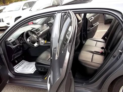 Used 2012 Lexus CT 200h Premium FWD image 6