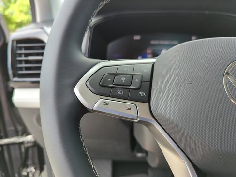 New 2025 Volkswagen Taos S image 34