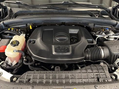 Used 2022 Jeep Grand Cherokee Overland image 11