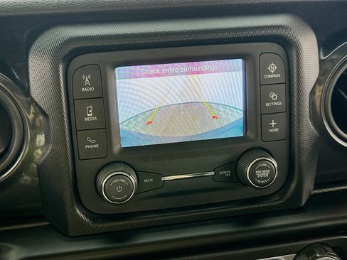 Used 2021 Jeep Wrangler Unlimited Sport AWD/4WD image 2