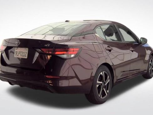 Used 2024 Nissan Sentra SV FWD image 2