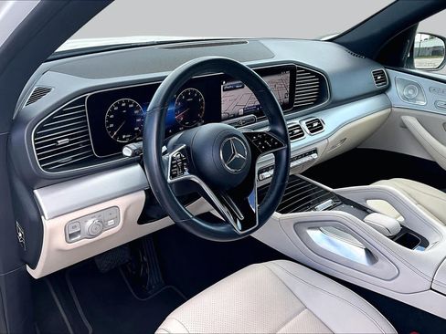 Used 2025 Mercedes-Benz GLE 350 4MATIC image 18