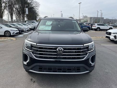 New 2026 Volkswagen Atlas SE FWD image 2