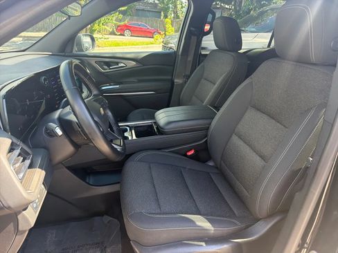 Used 2024 Chevrolet Traverse LT FWD image 10