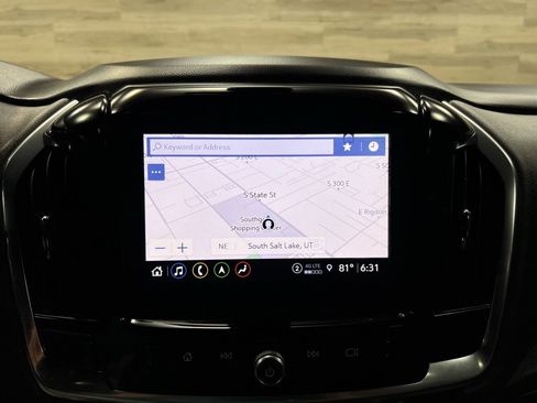 Used 2023 Chevrolet Traverse RS image 9