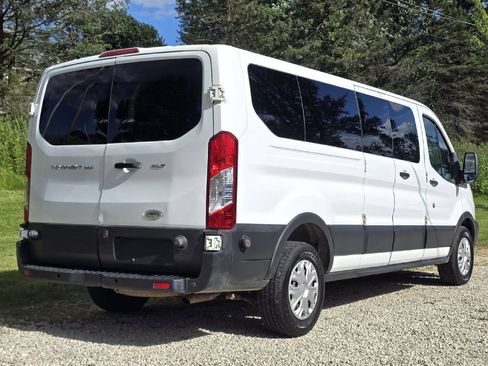 Used 2015 Ford Transit 350 XLT RWD image 8
