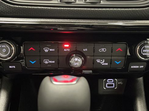 New 2026 Jeep Compass Latitude AWD/4WD image 17