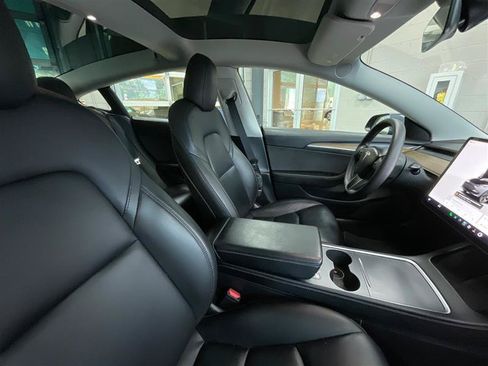 Used 2022 Tesla Model 3 Long Range AWD/4WD image 25