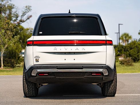 Used 2023 Rivian R1S Adventure AWD/4WD image 7