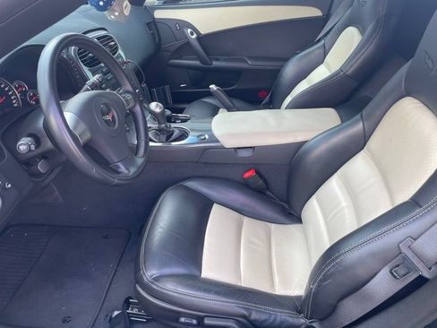 Used 2008 Chevrolet Corvette Coupe w/ Preferred Equipment Group RWD image 11