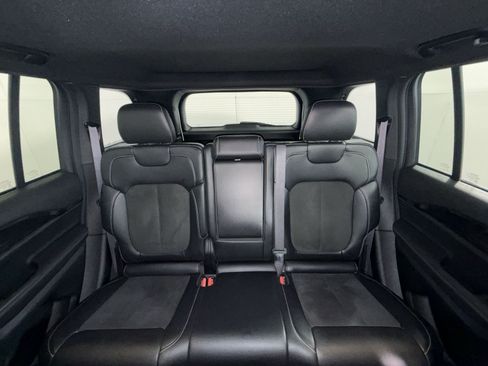 Used 2023 Jeep Grand Cherokee Altitude AWD/4WD image 24