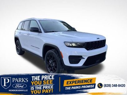 Used 2025 Jeep Grand Cherokee Altitude