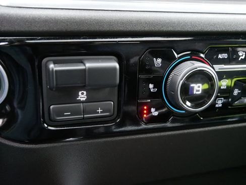 Certified 2024 Chevrolet Silverado 3500 High Country w/ High Country Premium Package image 31