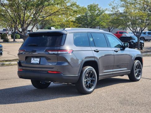 New 2025 Jeep Grand Cherokee L Altitude image 3