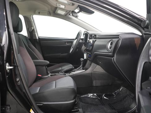 Used 2018 Toyota Corolla LE FWD image 11
